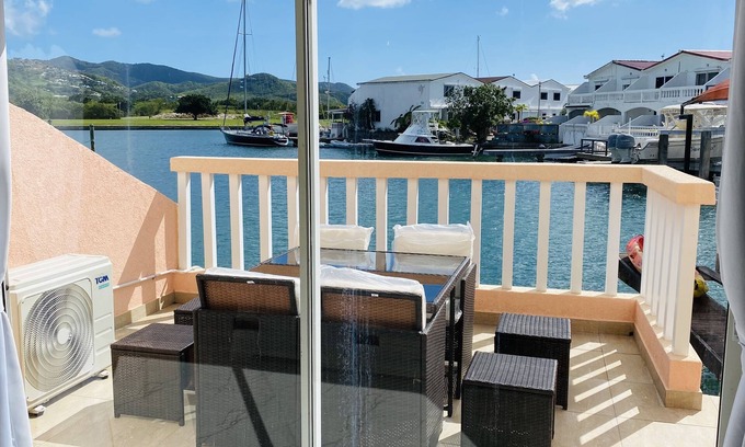Jolly Harbour House | North Finger Harbor Island 411B
