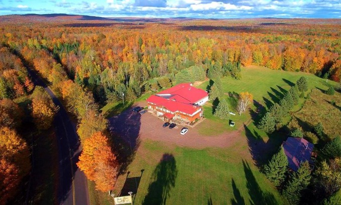 Ironwood Hotel | North Ironwood Acres - Black River Lodge