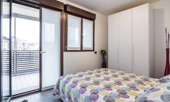 Crescenzago Apartment | North Milan - Close to metro - Wi-Fi