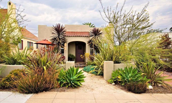 Altadena House | North Park Spanish revival house, walk to shops. restaurants