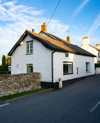 Cilcain House | North Wales Cottage Views, Walks, Dogs Welcome