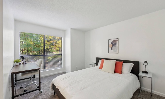 Winston - Salem Apartment | Northcliffe 405 I Fully Furnished 2 Bedroom 2 Ba