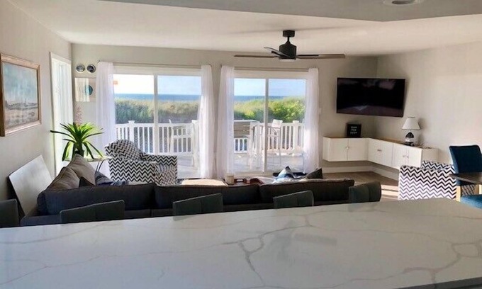 Dennisville Condo | Northend Sea Isle VIEWS! Peace & Quiet