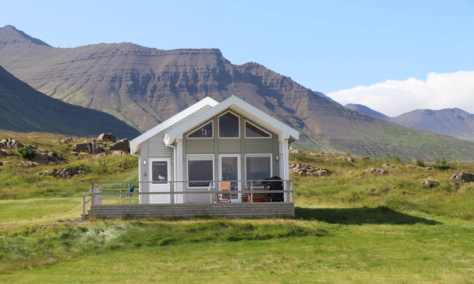 Eyja- og Miklaholtshreppur Cottage | Northern Lights in Beautiful Snaefellsnes Cottage - West Iceland