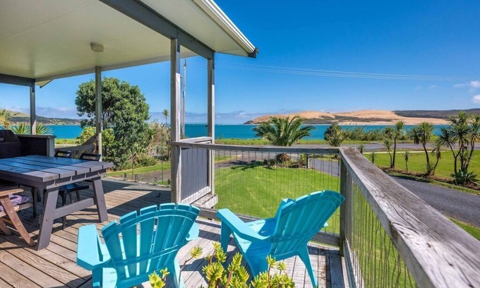 Omapere Ski Chalet | Northland/Hokianga/OpononinStunning beach house for sunsetnOrca