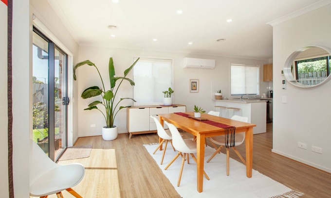 Norlane House | Northside Townhouse, Geelong