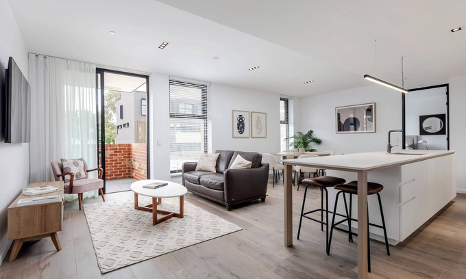 Norwood Apartment | Norwood Executive Apartment/WiFi/Free Parking
