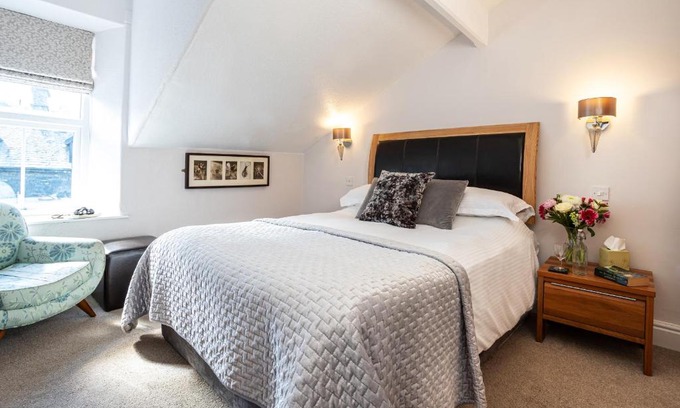 Ambleside House | Norwood House