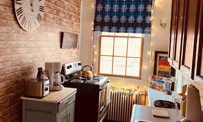 Winchester Apartment | Nostalgia Lane in the heart of the city