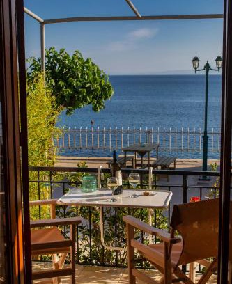 Loutraki Apartment | Notos Sea Front Apartment