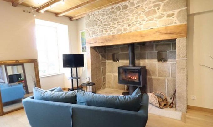 Labesserette House | Notre Maison de Famille 2 ou 4 Personnes 3 Gîtes de France Cantal