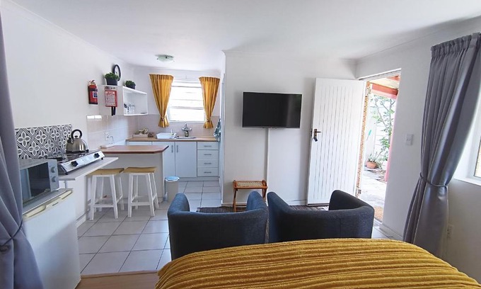 Parklands Apartment | NoulAnouk's Corner - Peaceful Studio