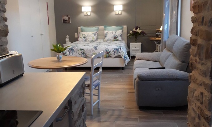 Saint-Pierre-d'Artheglise Apartment | Nouveau Gîte Situé au Coeur du Cotentin