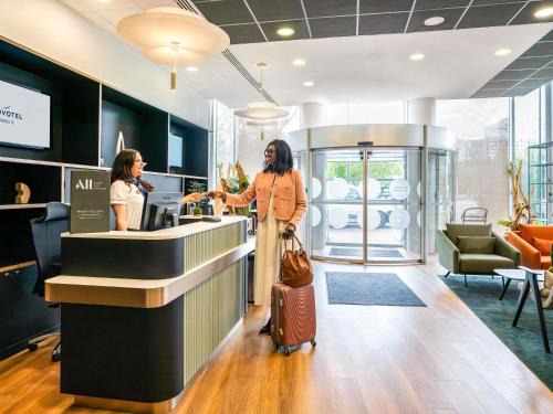 Porte d'Asnieres Hotel | Novotel Paris 17