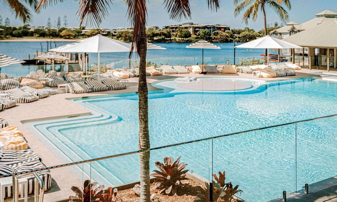 Twin Waters Hotel | Novotel Sunshine Coast Resort