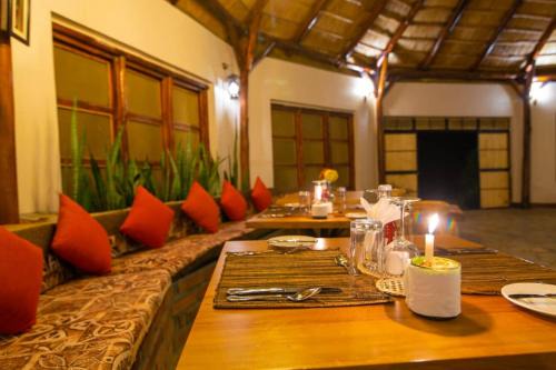 Pakwach Hotel | NT Resort Beach hotel