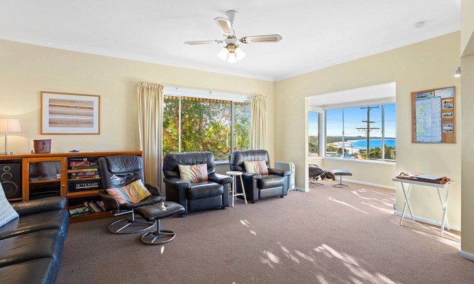 Dalmeny House | Number 10 Mesmerising! Beach and Bike Haven