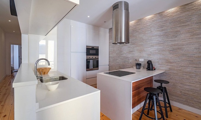 Penha de Franca Apartment | Nutmeg White Apartment, Lift, Wifi, Terrace