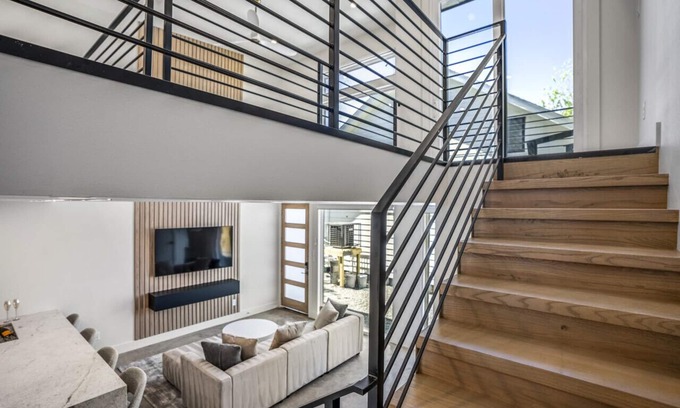 Greater East End Apartment | O'Four Lofts North, Luxury Cabin Retreat
