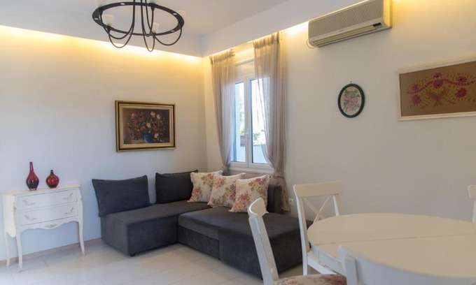 Sipiada Apartment | OAK apartment - Garden, Monodri