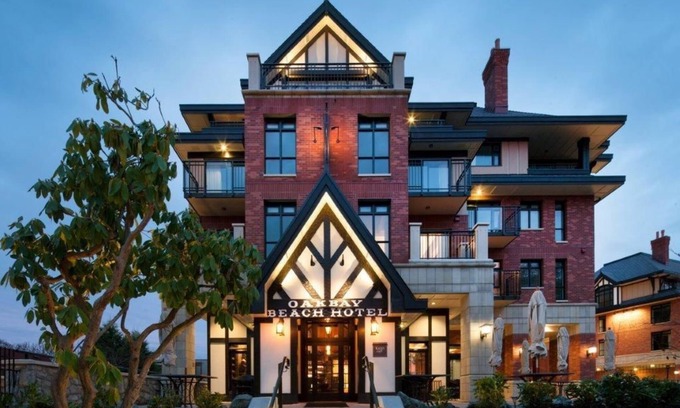 South Oak Bay Resort | Oak Bay Beach Hotel