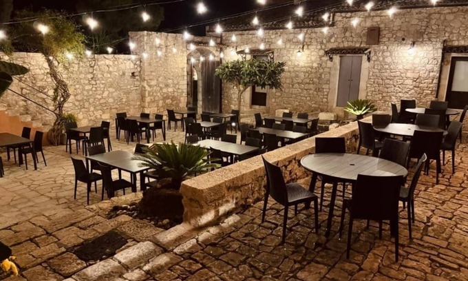 Monterosso Almo House | Oak Cottage