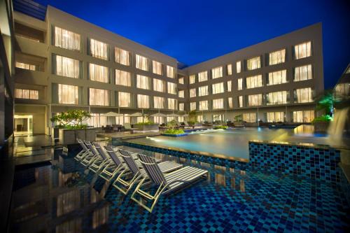 Palm Meadows Hotel | Oakwood Residence Whitefield Bangalore