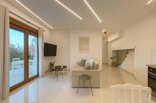 Serres Apartment | Oasis Acropolis Serres Next to Center Parking