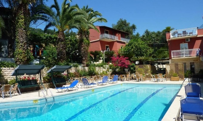 Perama Hotel | Oasis Hotel