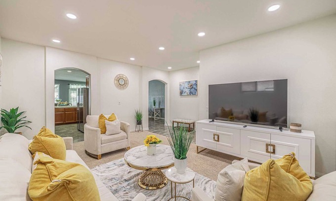 Palmdale House | Oasis of Comfort on Alton Drive – Spacious 4BR Home for 30+ Day Stays #41892