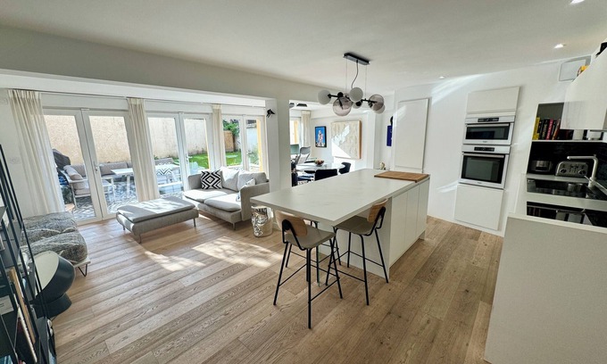 Oullins Apartment | Oasis of comfort with a private garden at the gates of Lyon