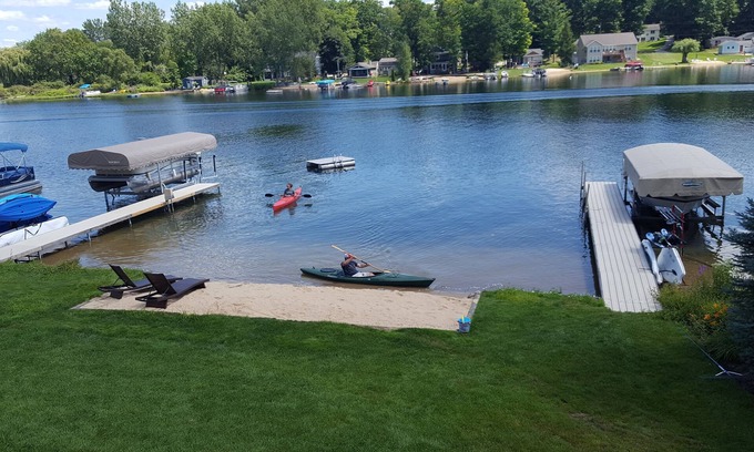Lowell House | Oasis on Murray Lake, just NE of Grand Rapids