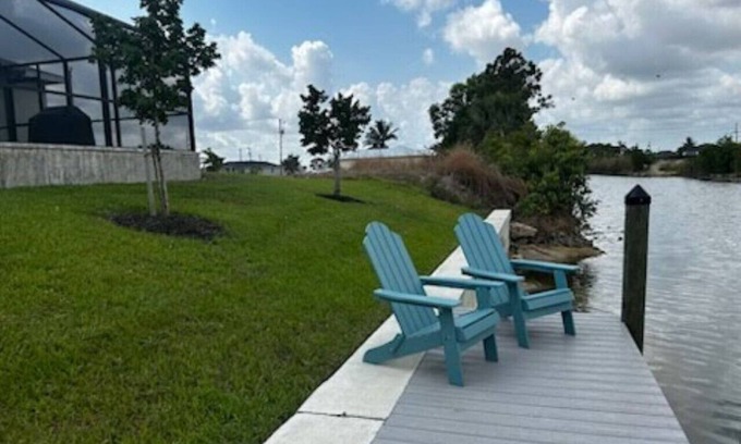 Diplomat House | Oasis W/Heated Salt Water Pool & Private Pier! Great for 2 Families!