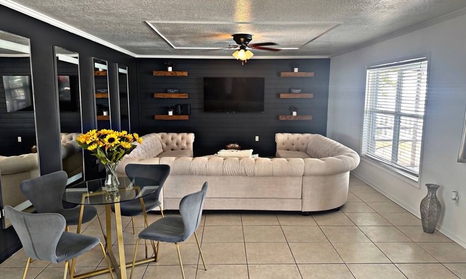 Deltona Lakes House | Oasis’s away from home