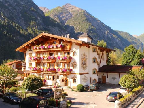 Holzgau Hotel | Oberlechtaler Hof Boutique Hotel