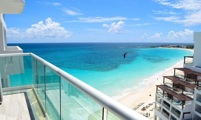 Zona Hotelera Condo | Ocean and Lagoon stunning views, balcony, spa, gym, beach, pool