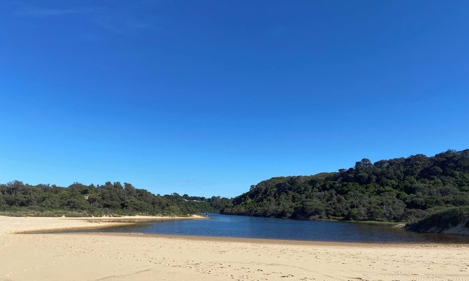 Lake Tyers Beach House | Ocean and Lake views and just a 5 minute walk to beach and lake!