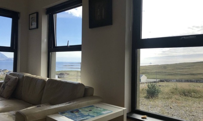 Blacksod House | Ocean Breeze , Beautiful 3 bed house , absolutely stunning views , Belmullet