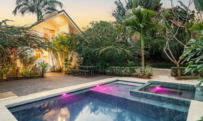 Esterillos House | Ocean Gardens: Private Retreat, Private Pool & BBQ