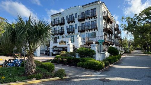 Saint Simons Island Hotel | Ocean Inn & Suites
