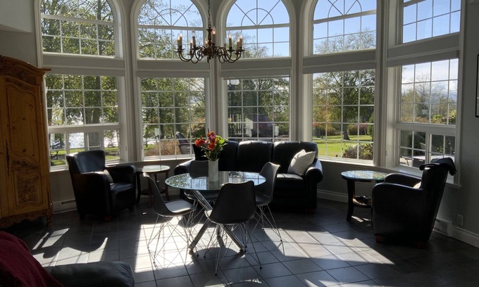 Otter Point House | Ocean Oasis Stunning Views/Private Suite/Cozy Fireplace & so much more!