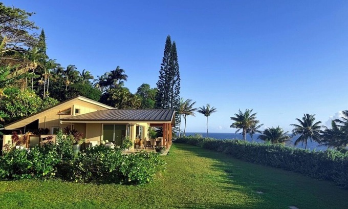 Ninole House | Ocean Ohana — Private Luxury on the Hamakua Coast