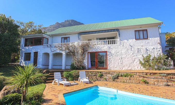 Scott Estate Villa | Ocean view 4 bedroom villa with pool - Bahari House.