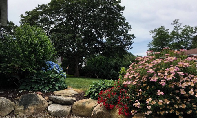 Kenyon House | Ocean view 5-bedroom house in Narragansett with AC, WiFi, beach pass