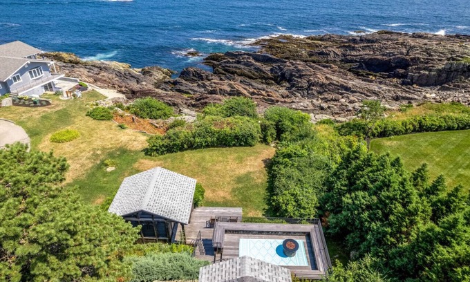 Cape Neddick House | Ocean View Cliffside Retreat | 14 Guests | Spacious | Scenic | Serene