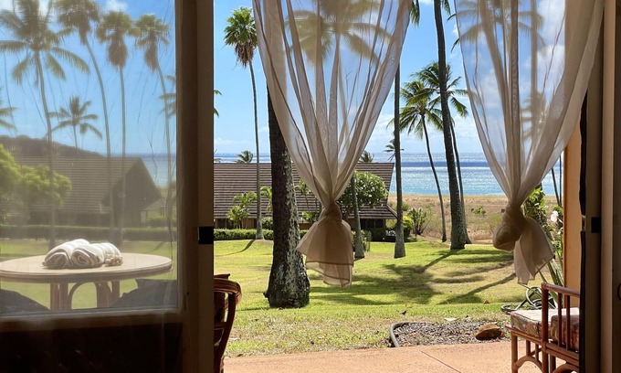 Maunaloa Condo | Ocean View Condo in Kepuhi Beach, Molokai Island. Great Value.