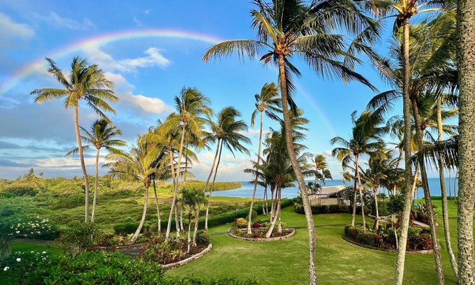 Ualapue Condo | Ocean view condo with shaded lana'i, WiFi & shared pool, tennis, grills, cabana