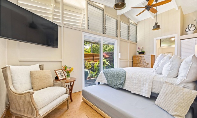 Poipu House | Ocean View Cottage Wlk To Poipu & Brenneckes Beach