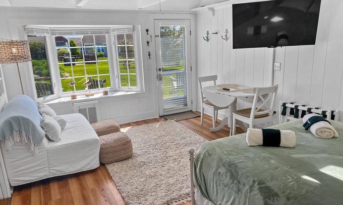 South Yarmouth Cottage | Ocean View – Cozy Studio Steps from Private Beach Bliss