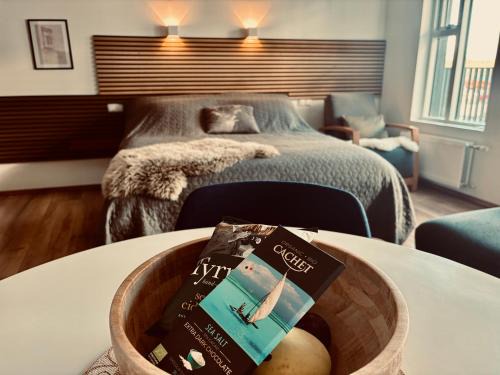 Reykjavik Apartment | Ocean View Suite near Sky Lagoon